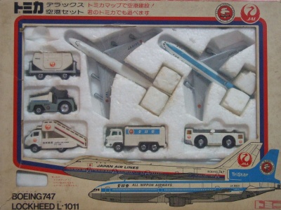 TOMICA AIRPLANES